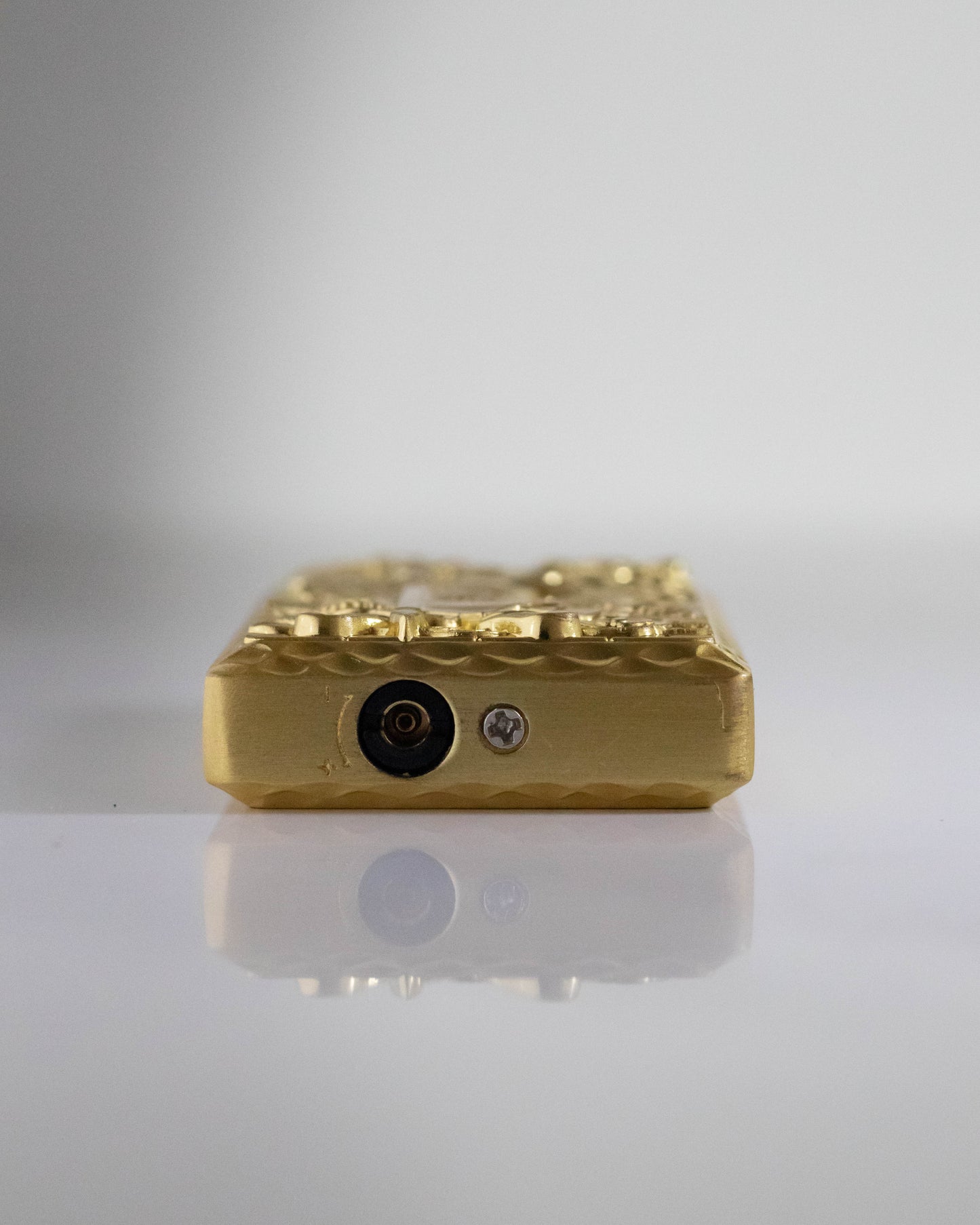 Bricheta Neptun (auriu)