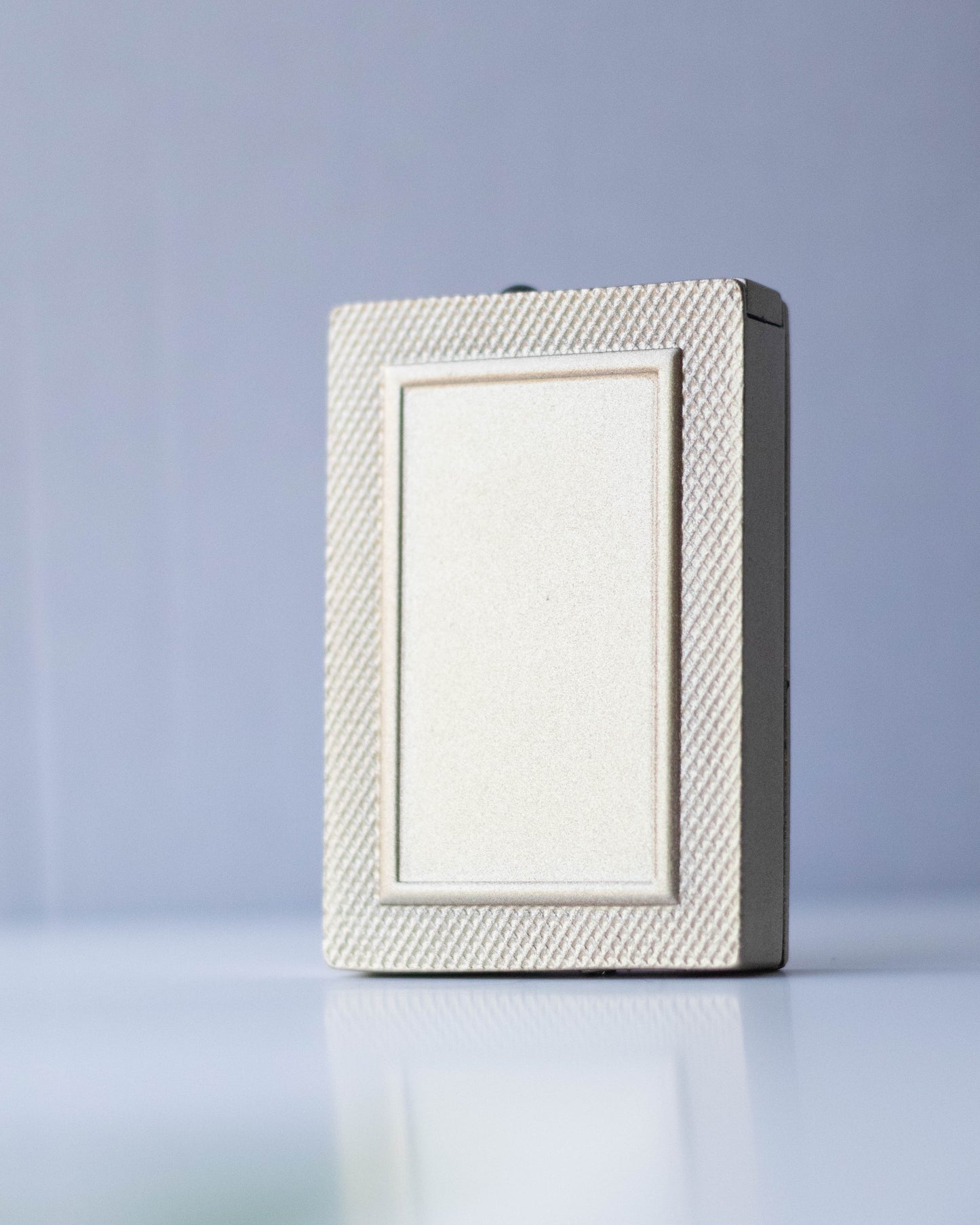 Bricheta Inimă Neagră (auriu)