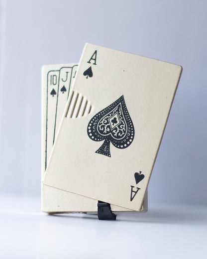 Bricheta Inimă Neagră (auriu)